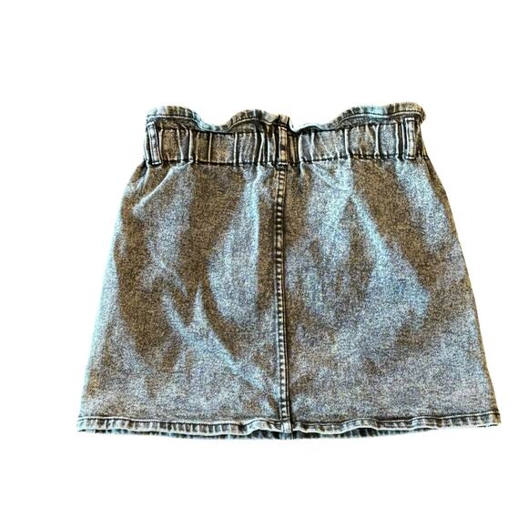 Black Denim Mini Skirt Sz. 29, Y2K, High Waist, Acid Wash, Grunge, Punk - Picture 2 of 3